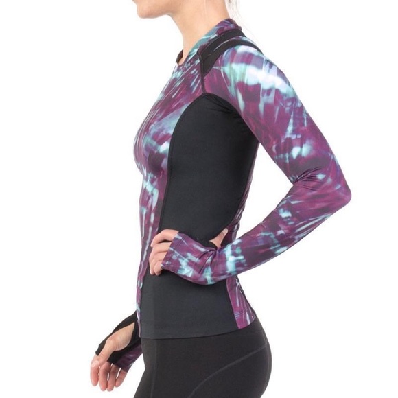 IntelliSkin Long Sleeved Foundation Tee - Picture 2 of 10